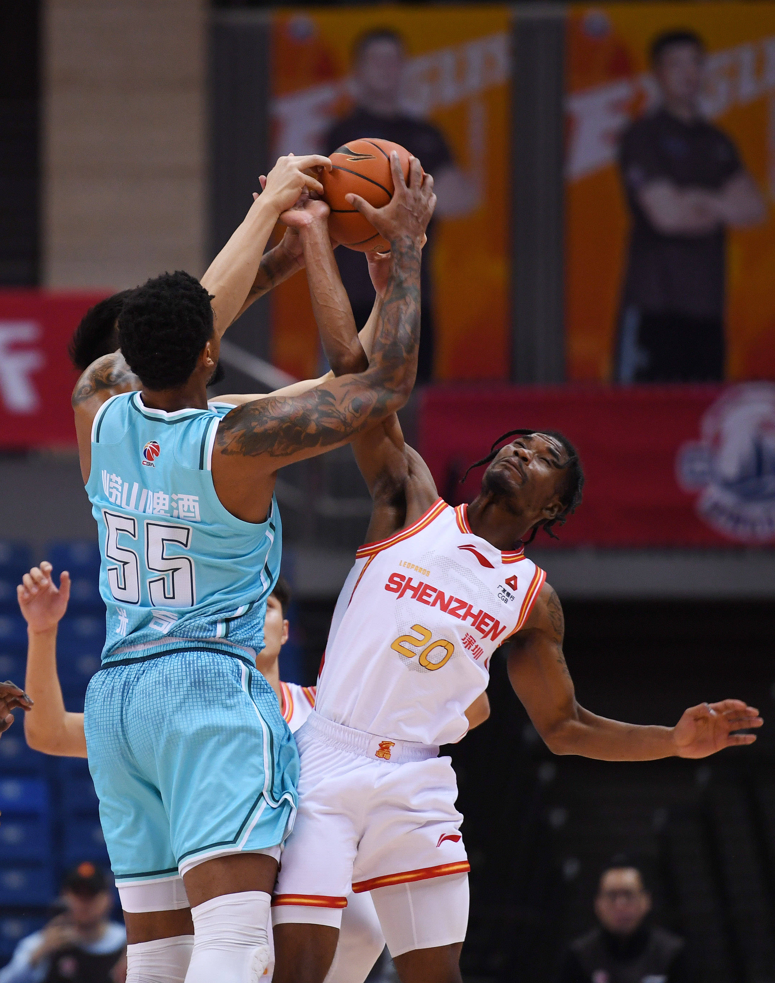 爱游戏入口-这也行？犹他爵士清晨豪取连胜山东男篮外线爆发备战中超，今晨马赛备战CBA季后赛