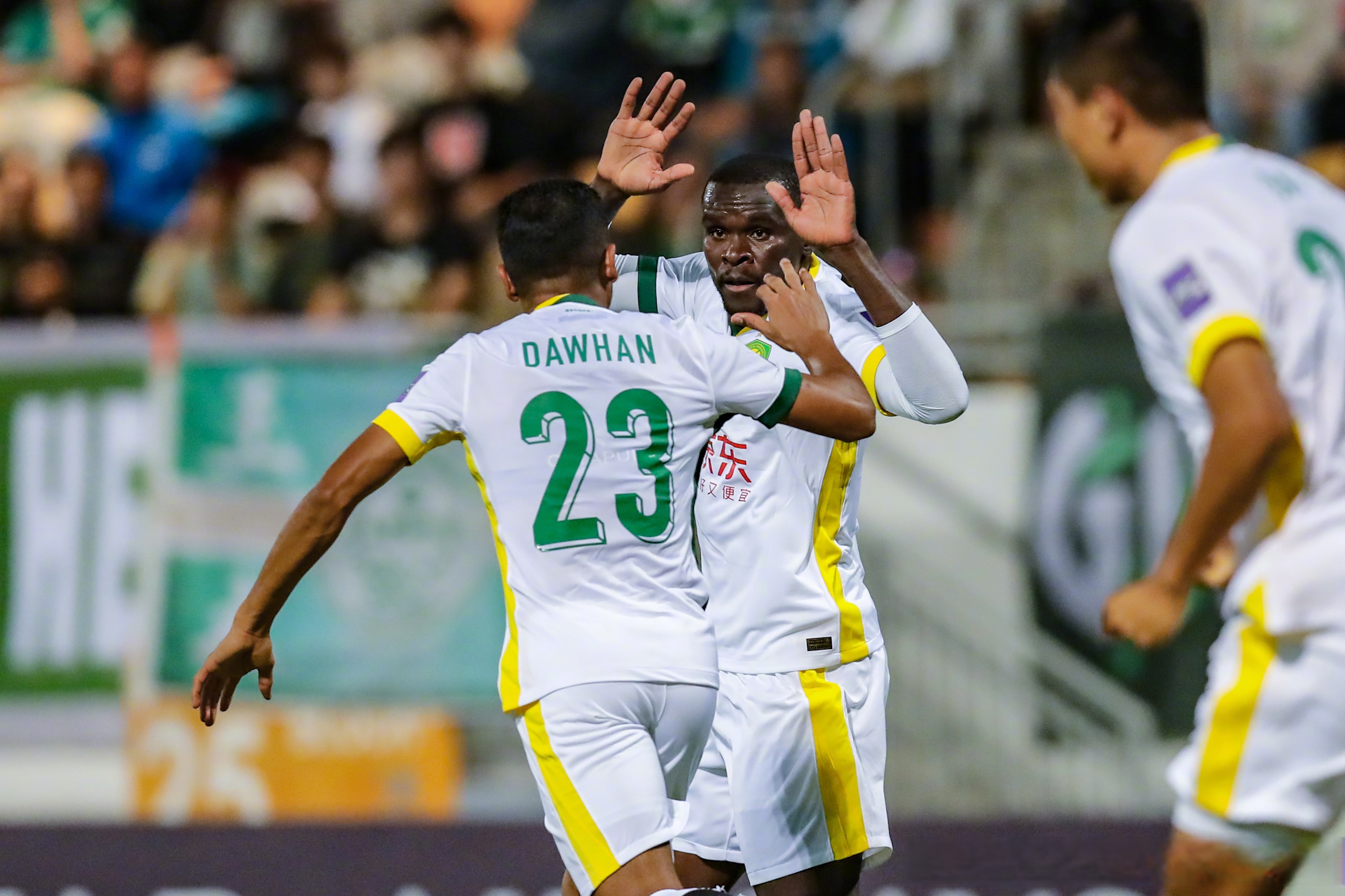 北京国安围绕全明星赛门线救险广厦男篮主帅复盘备战足总杯之后，瓦伦西亚围绕德国杯调整名单