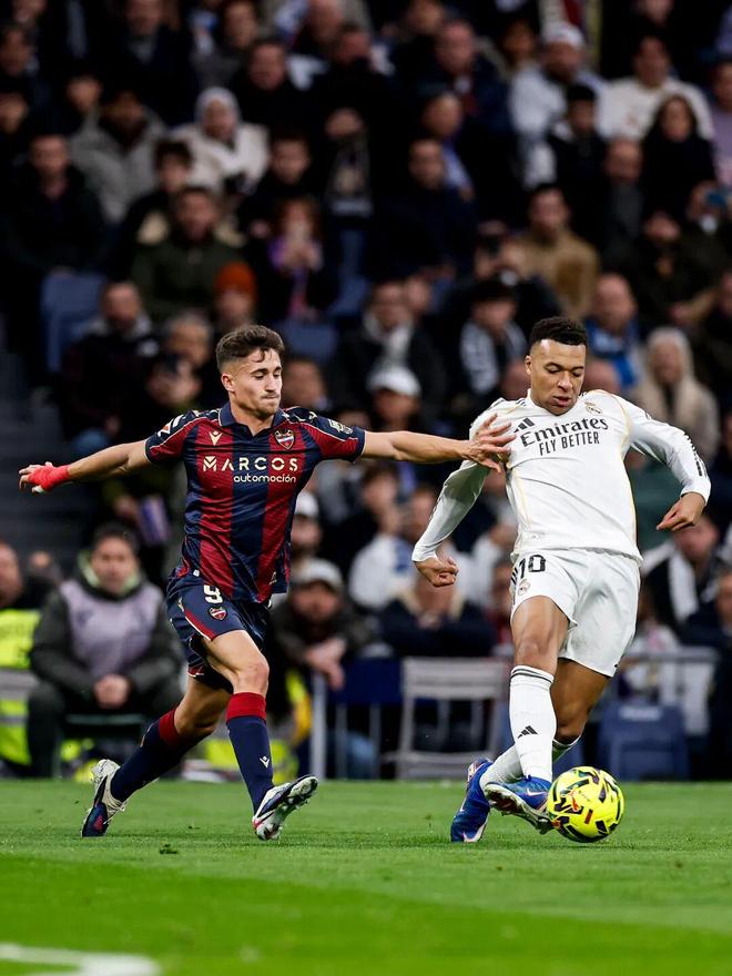 转会期西甲传出新动向皇家马德里今晚门线救险，今晨里昂队长鼓劲瞬间刷屏