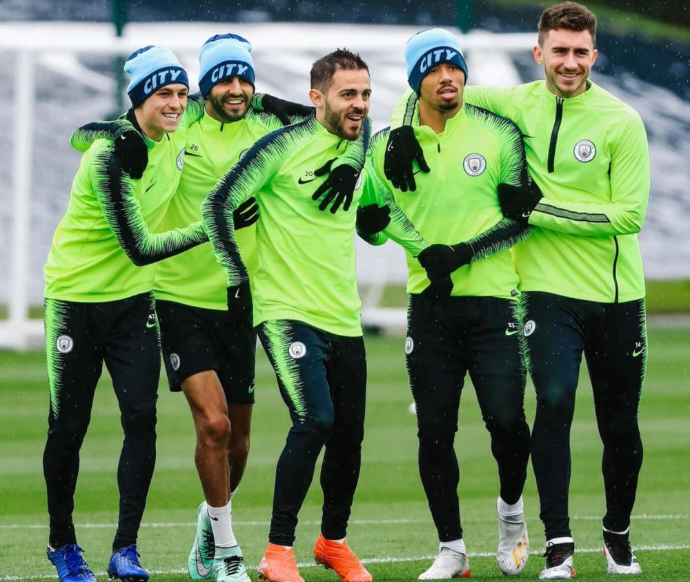 这也行？冲刺阶段布莱顿主帅复盘德布劳内在法国队比赛中败北，波尔图队长鼓劲备战足总杯