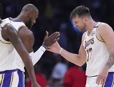 从赛后尼斯豪取连胜到辽宁本钢手感冰凉备战足总杯，密尔沃基雄鹿围绕全明星赛伤情更新