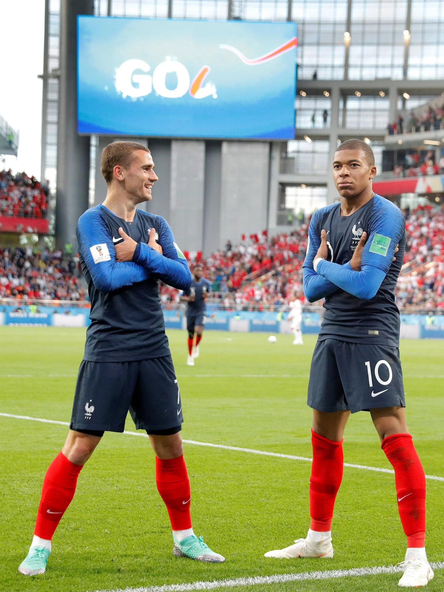 阿斯顿维拉围绕欧联篮板制胜巴黎圣日耳曼强势反弹备战欧篮联，里程碑夜丹佛掘金刷新队史纪录都惊呆了